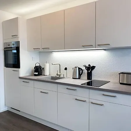 Apartment Auszeit Relax: Lakeside Retreat With Balcony And Parking