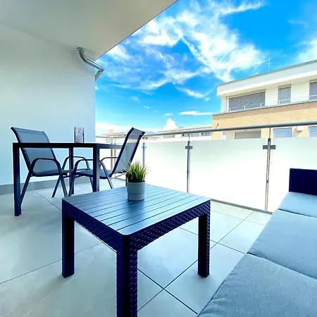 Auszeit Relax: Lakeside Retreat With Balcony And Parking *